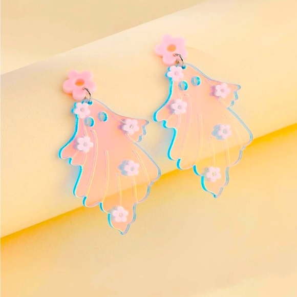 NWT Acrylic Floral Ghost Earrings - Picture 1 of 4